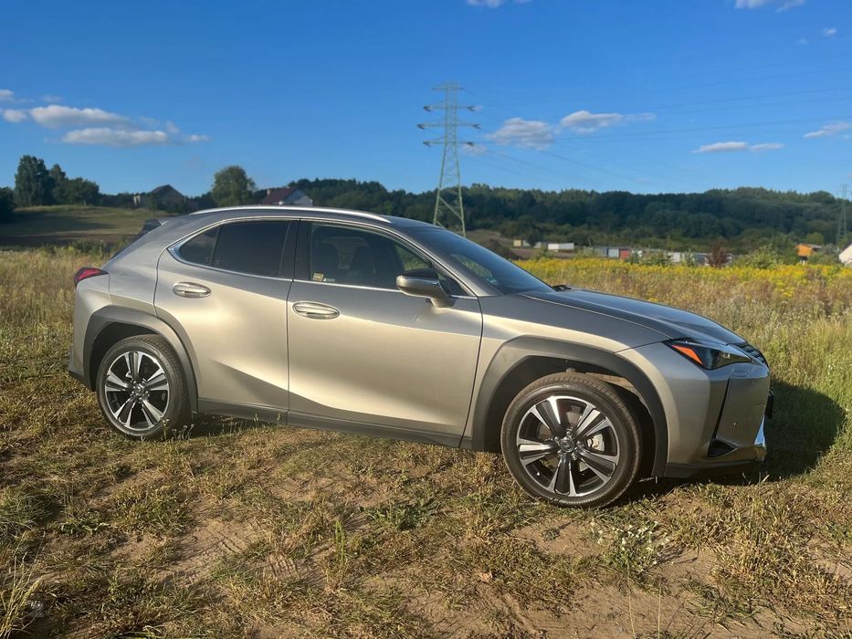 Lexus UX Lexus UX250H Business 2022 pierwszy właściciel przebieg 19 tys.