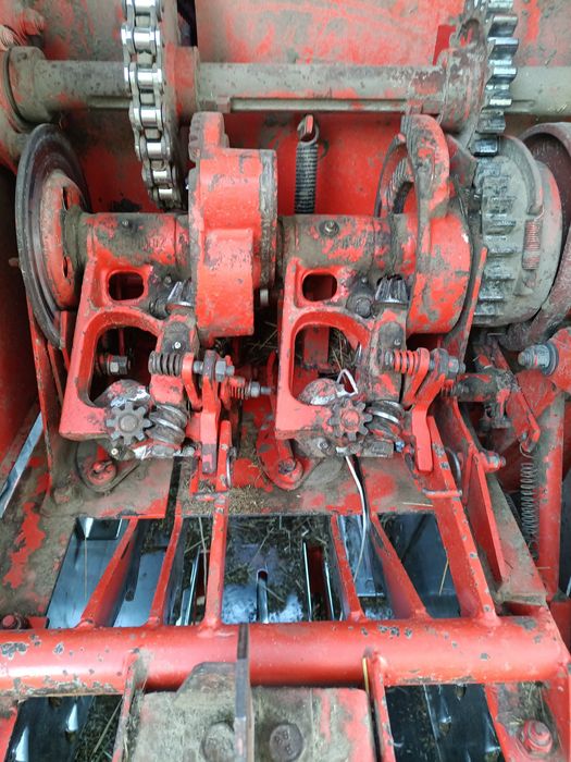 Продам прес підбирач