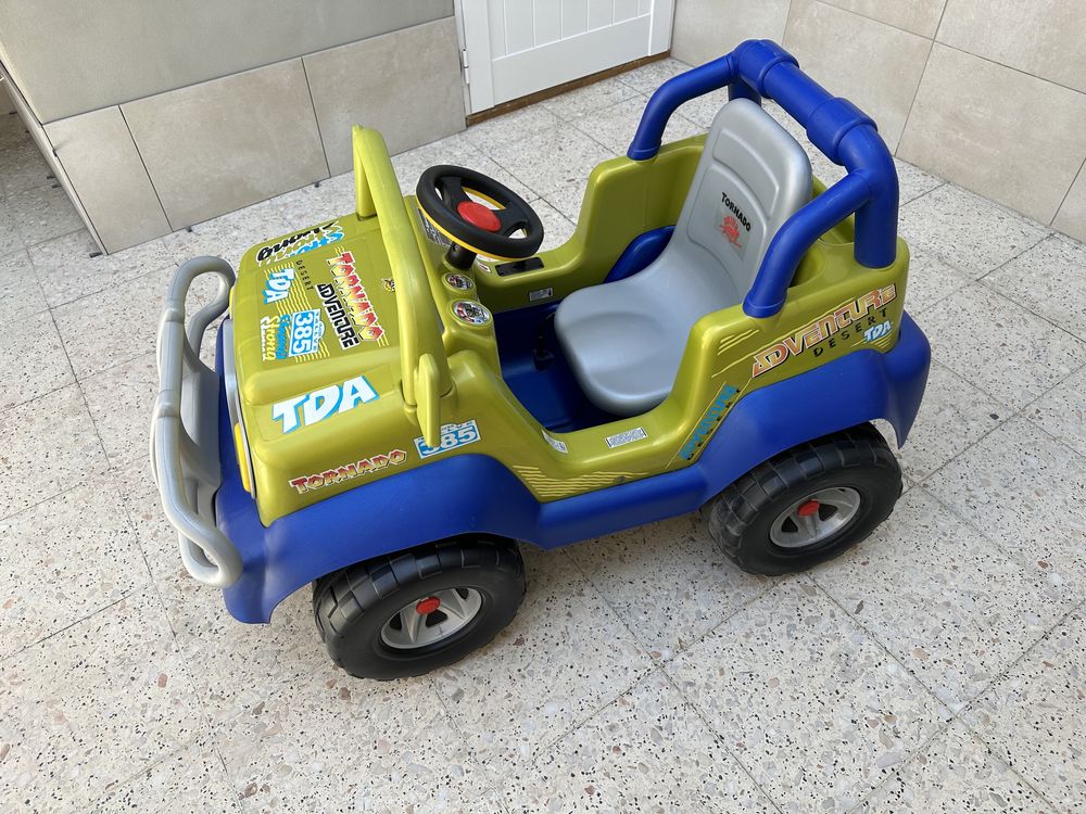 Carro elétrico infantil