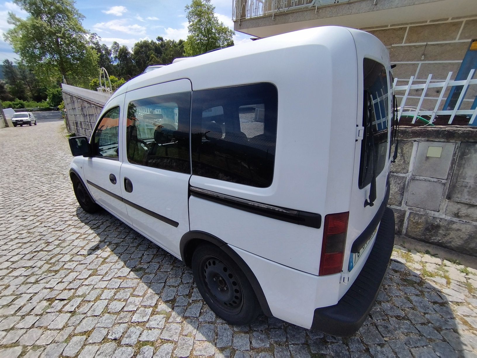 OPEL combo cdti 5 lugares