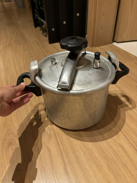 Panela de pressao simples