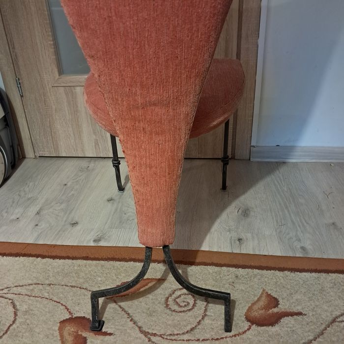 Kalita krzesła kute tapicerowane metalowe ręcznie wykonane.