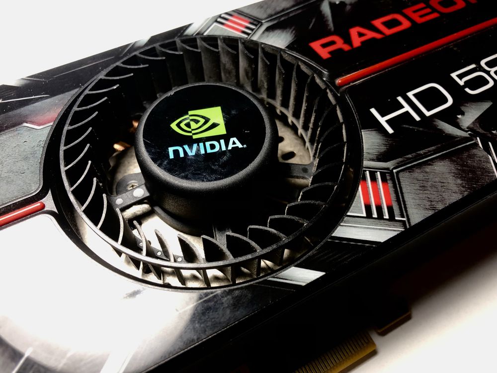 Ati RADEON HD 5870 1GB