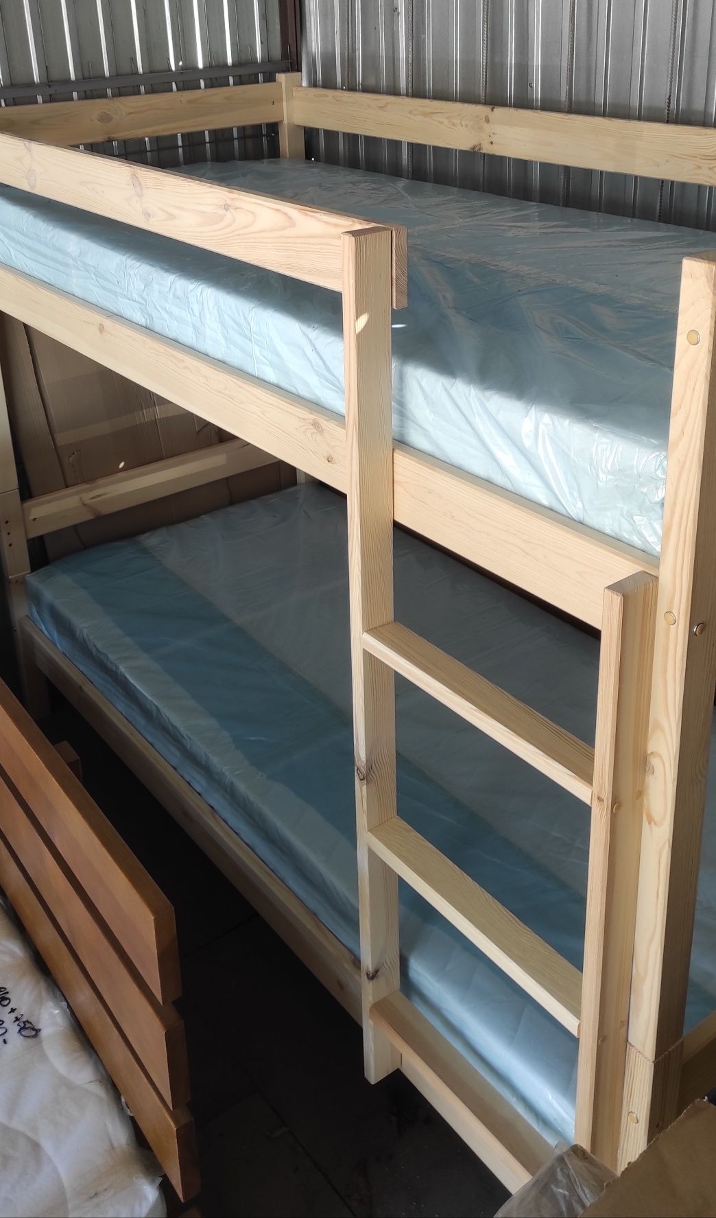 Łóżko piętrowe sosnowe z materacami 90x200 nowe