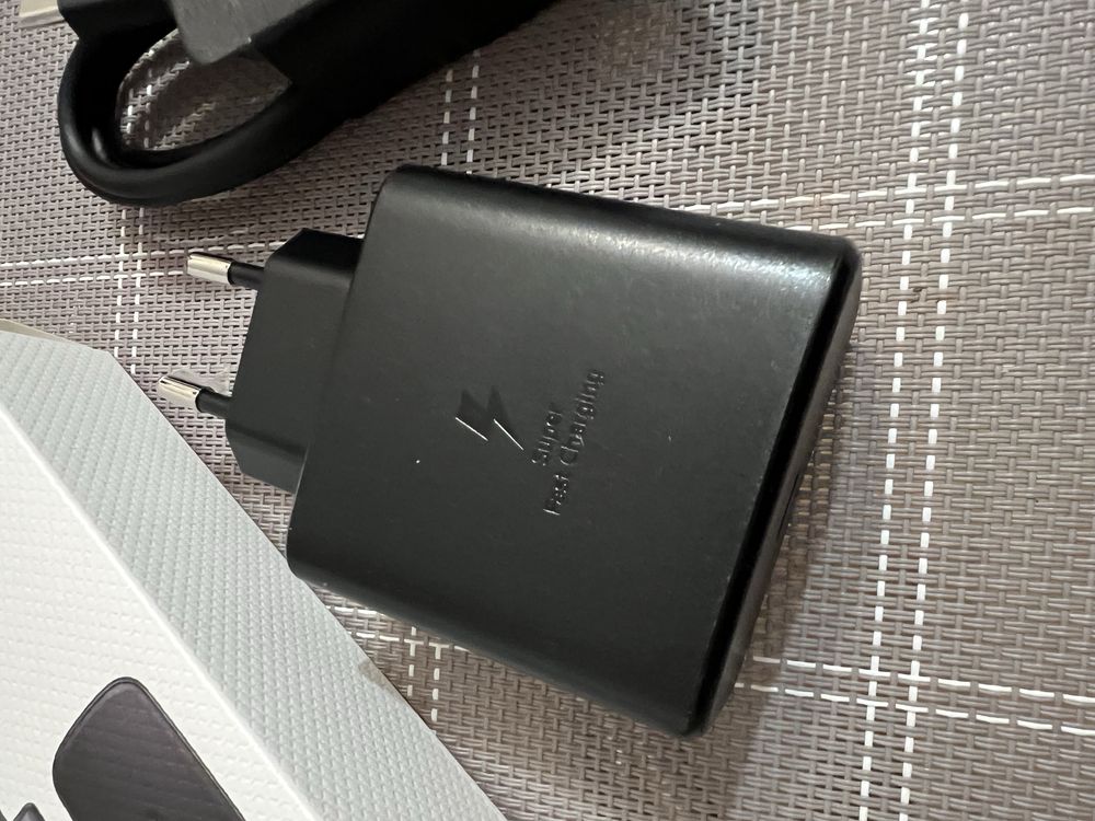Ładowarka dedykowana *do Samsung 45W S23/24/25 Ultra z kablem USB C