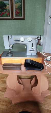 Швейная машинка Чайка 3
