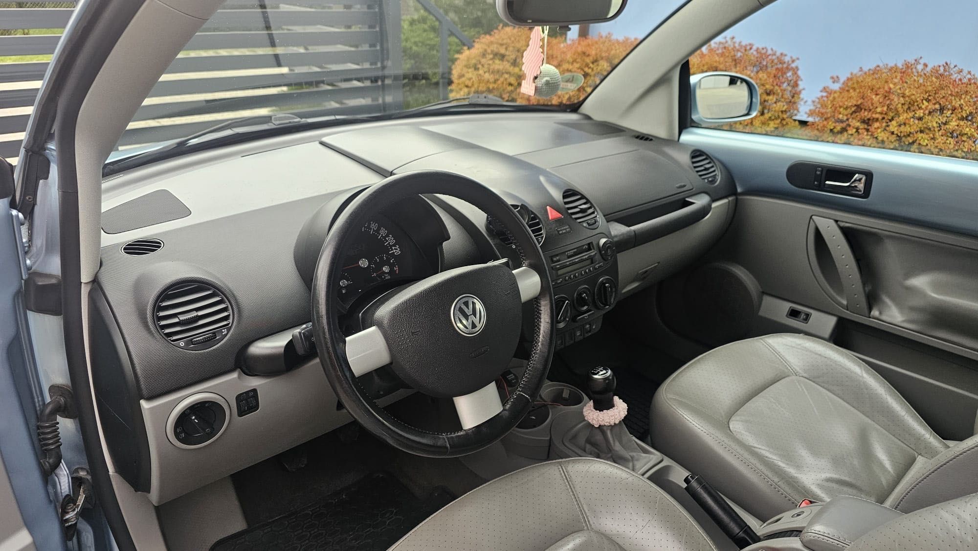 Volkswagen New Beetle 2004