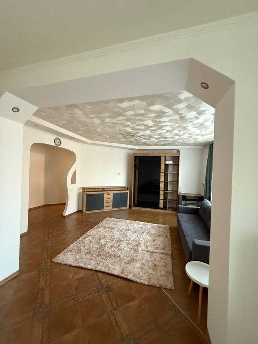 2 кім 77 мкв євроремонт вул Гришка Мих 9, смт Позняки