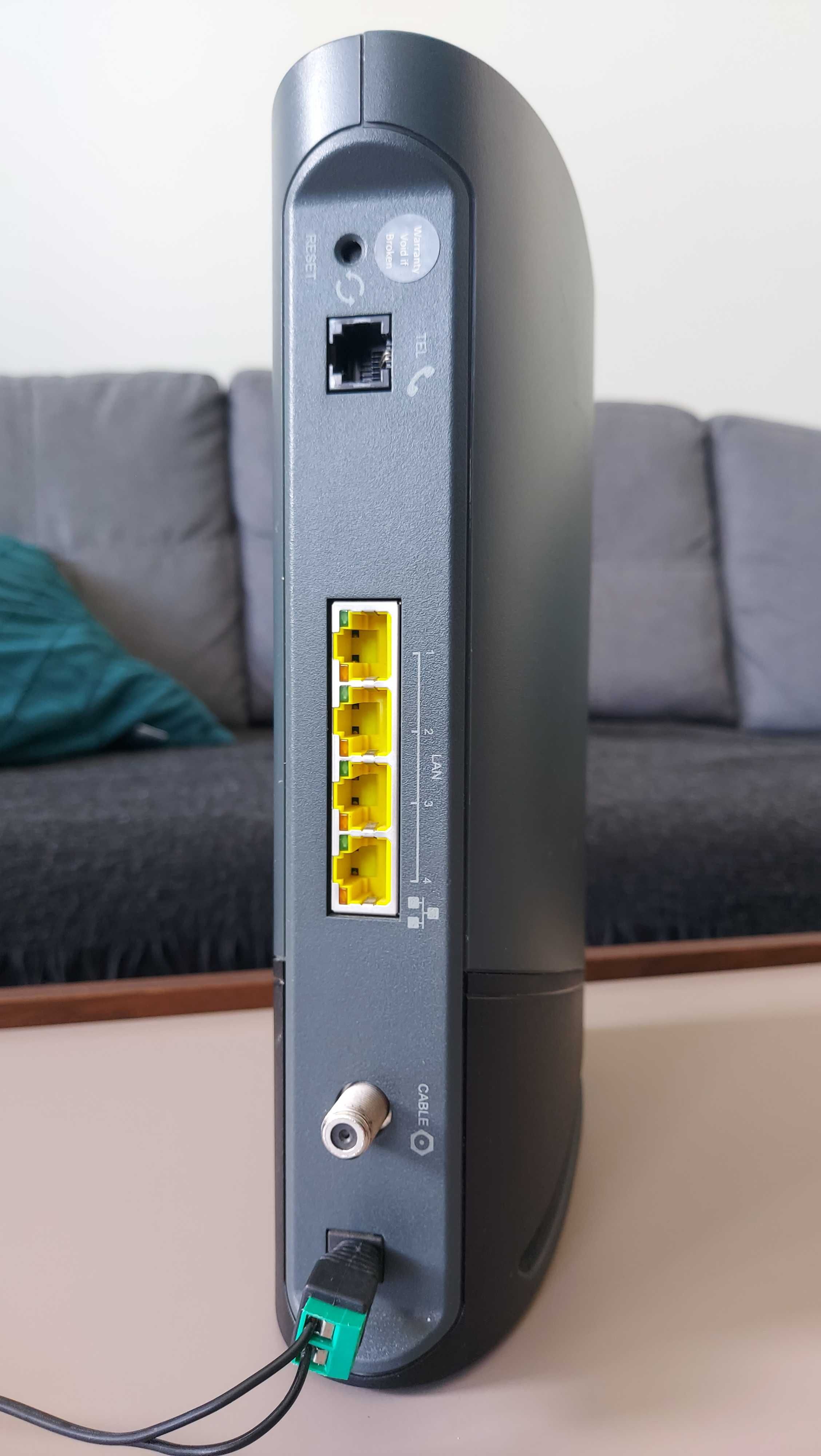 Modem / router kablowy ARRIS TG6441B
