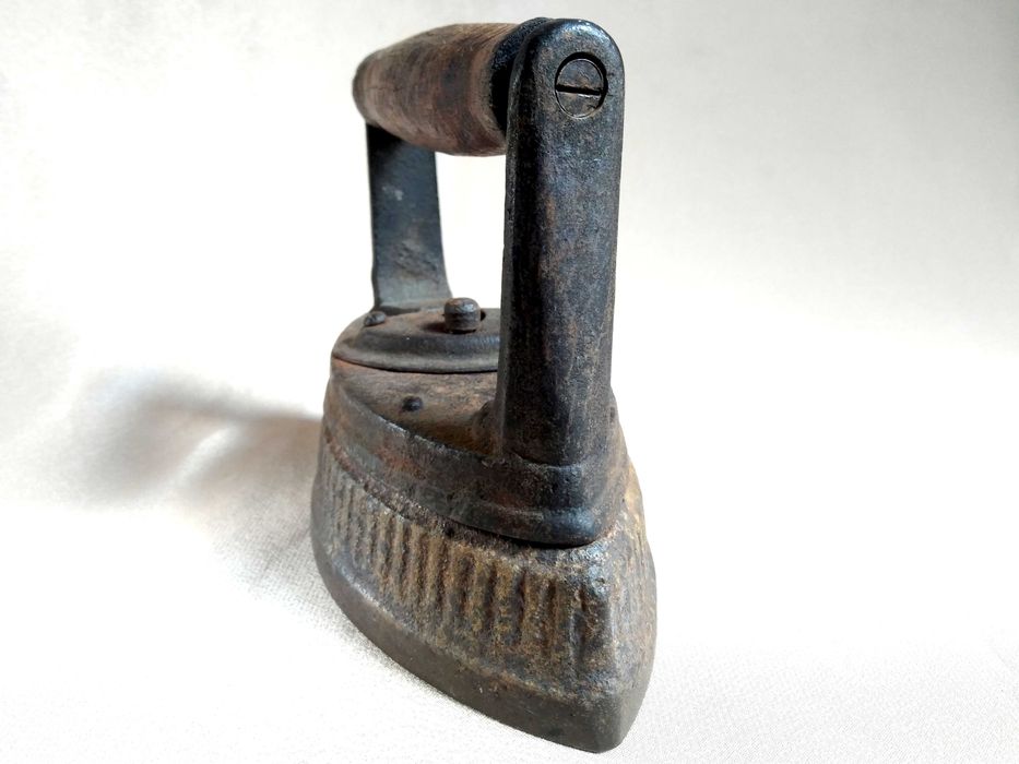 Чавунна праска Іспанія