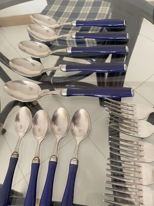 Vendo conjunto de talheres