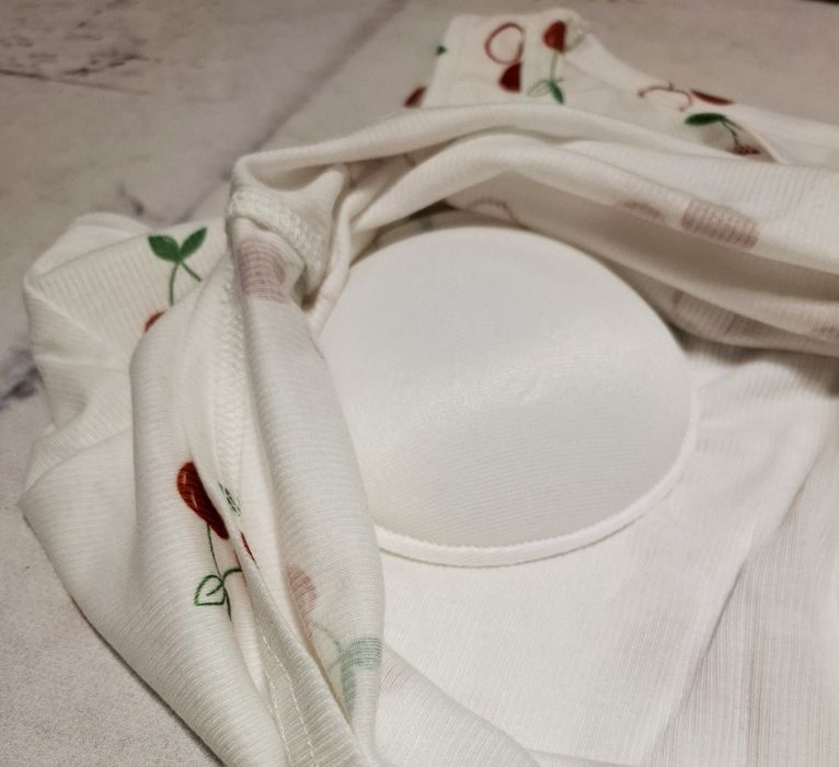 Nowa koszulka bokserka wkładki push up wisienki L