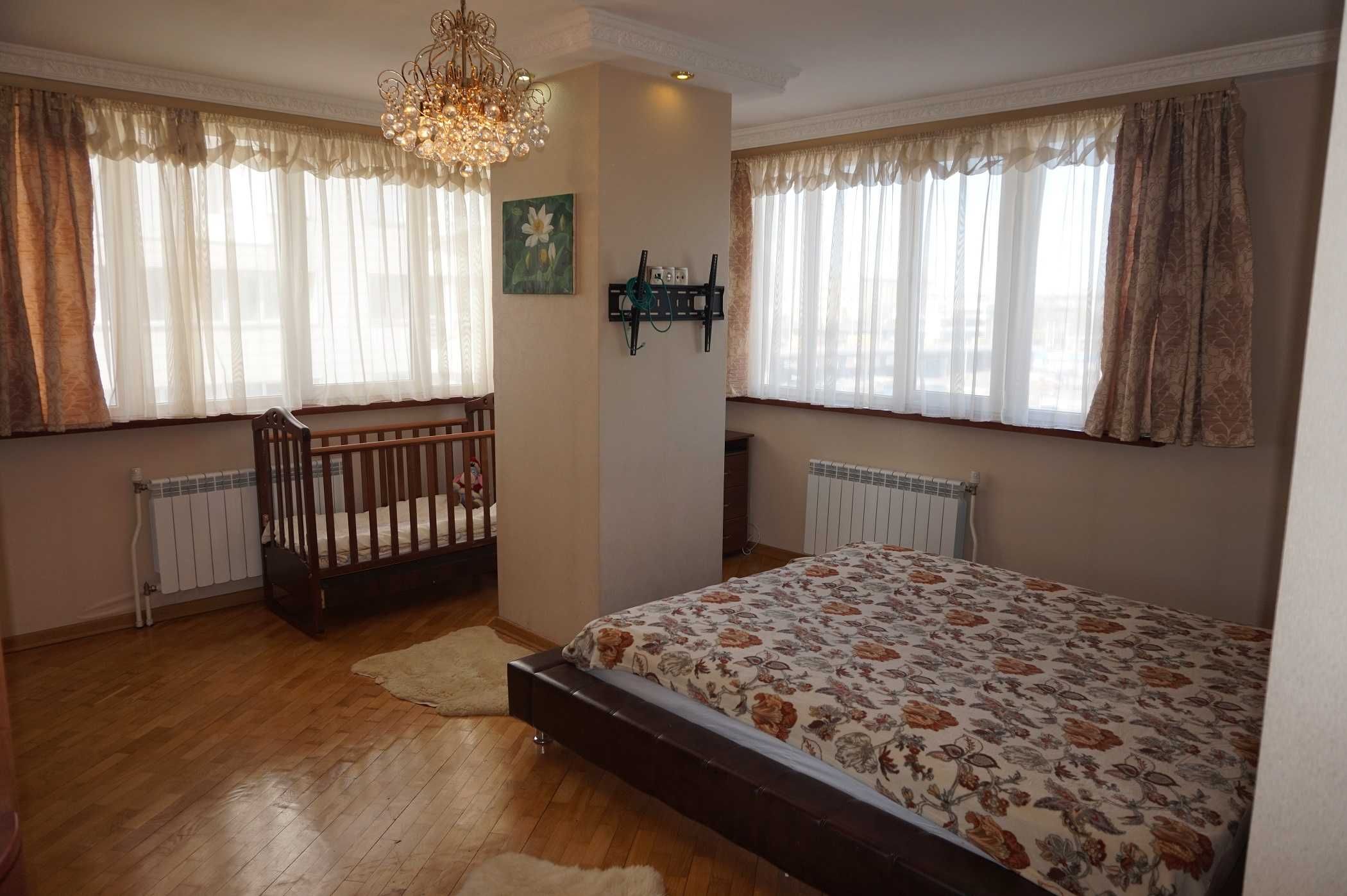 Продам 4 ком. квартиру ул. Гетьмана 1 Б метро Шулявская
