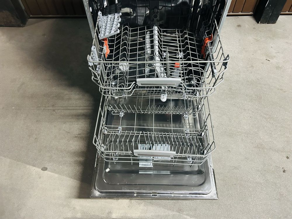 Zmywarka do zabudowy Hotpoint Ariston DWL - DEA701 - B
