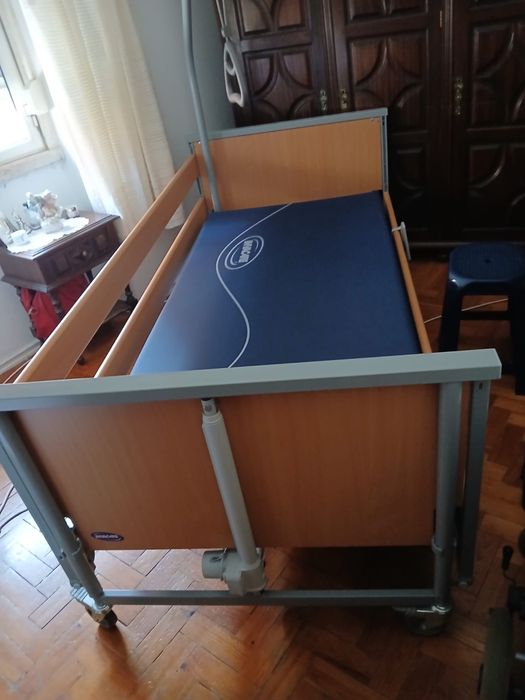 Cama Articulada INVACARE MEDLEY