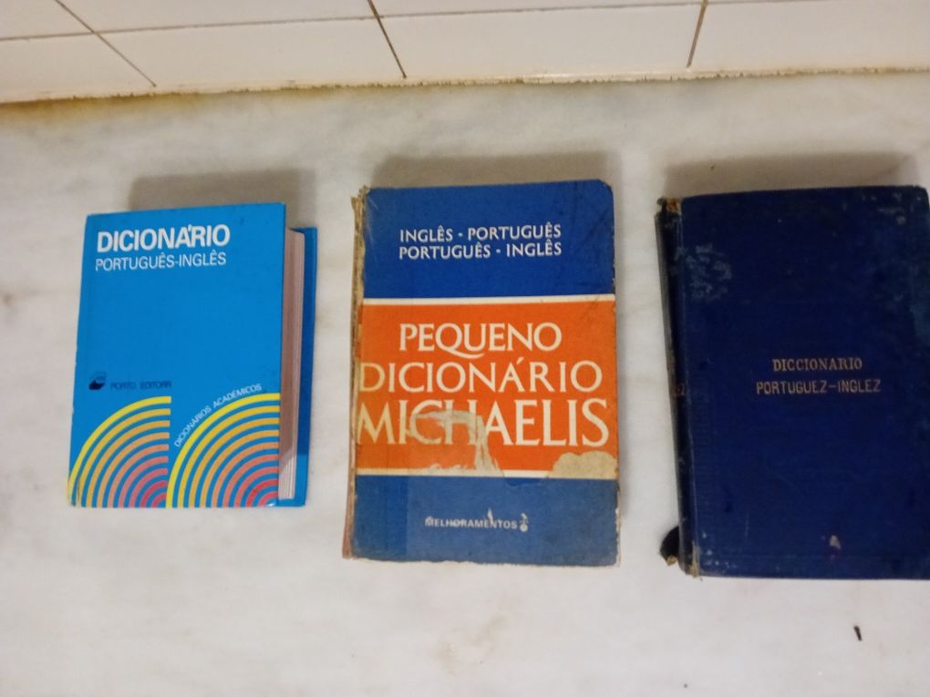 Conjunto de 6 Dicionários Inglês Diversos