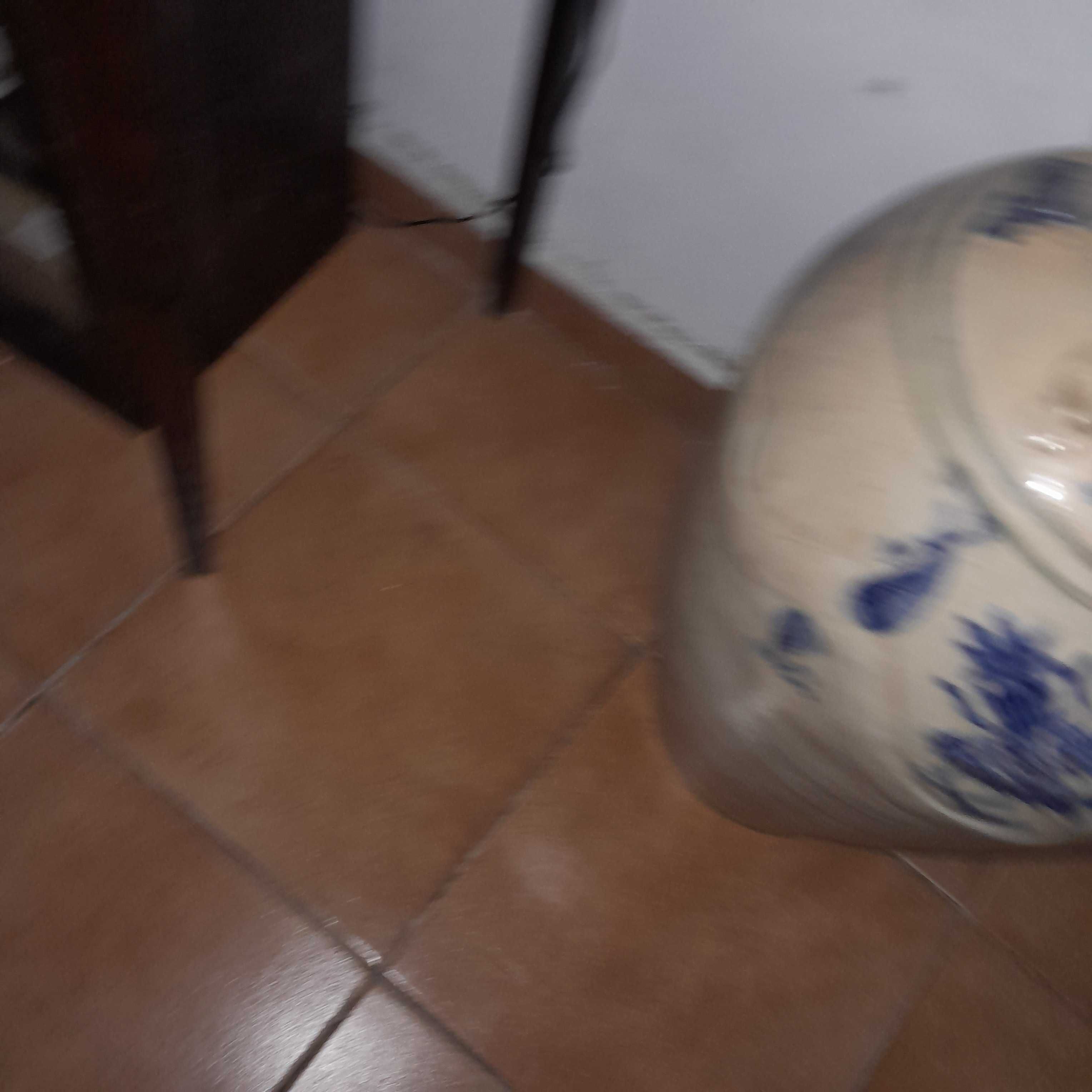 Jarrão oriental (China?)cerâmica