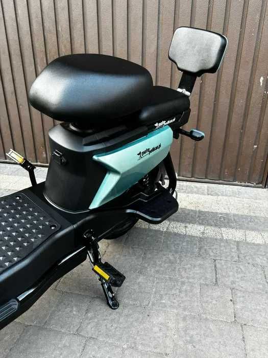 SKUTER ELEKTRYCZNY 250WAT e-TANK Duży Koszyk Oparcie Ledy Raty Dostawa