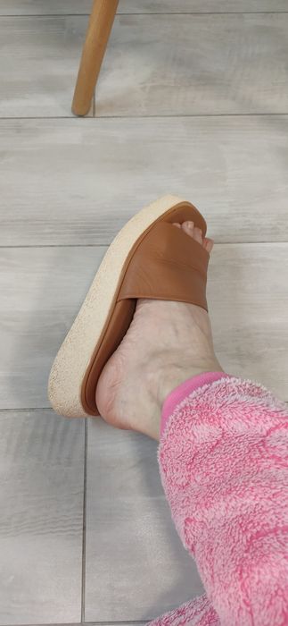 Шкіряні шльопанці, 38 розмір vitto rossi