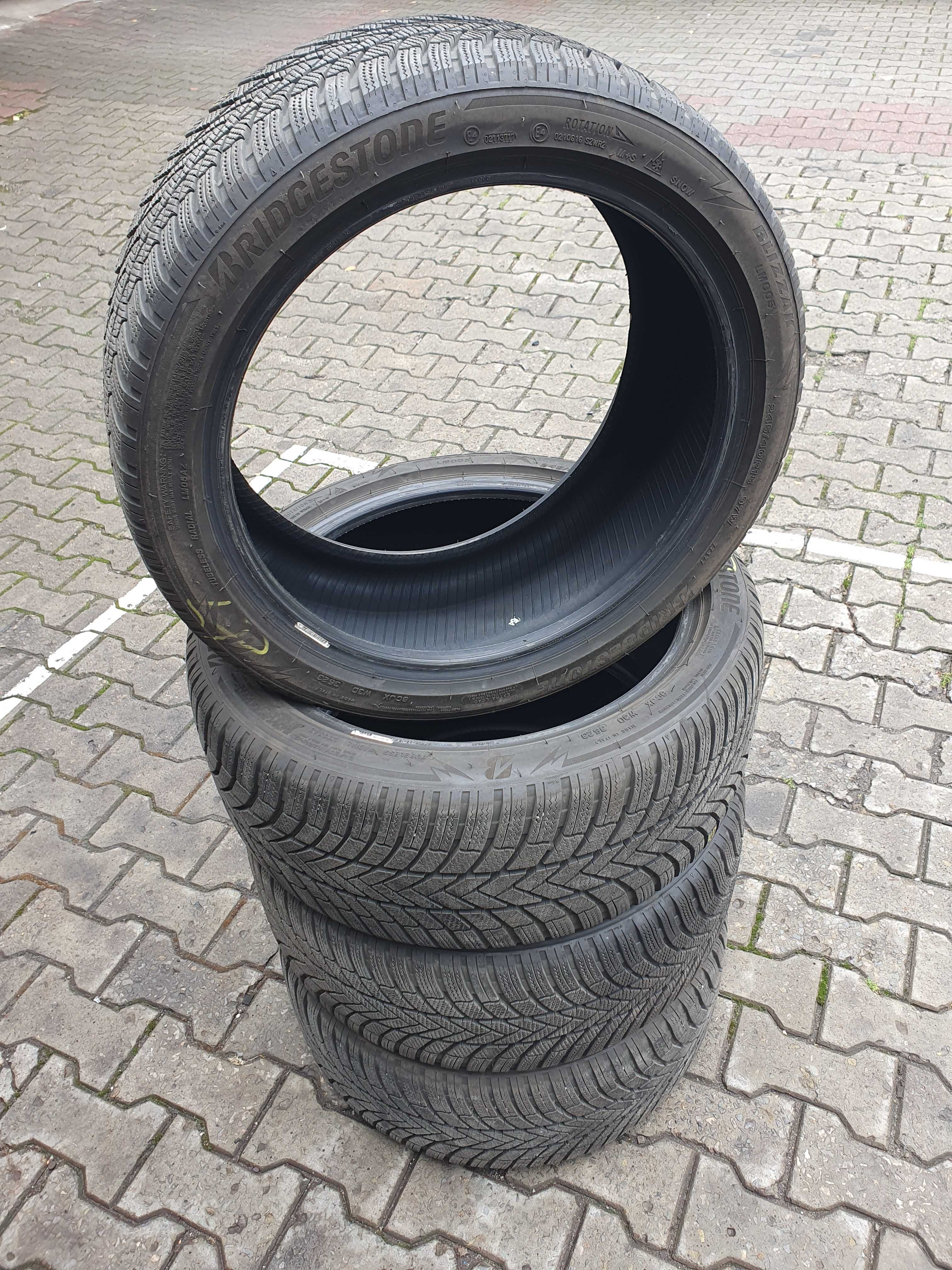 Opony zimowe 245/40/18 Bridgestone 2023r