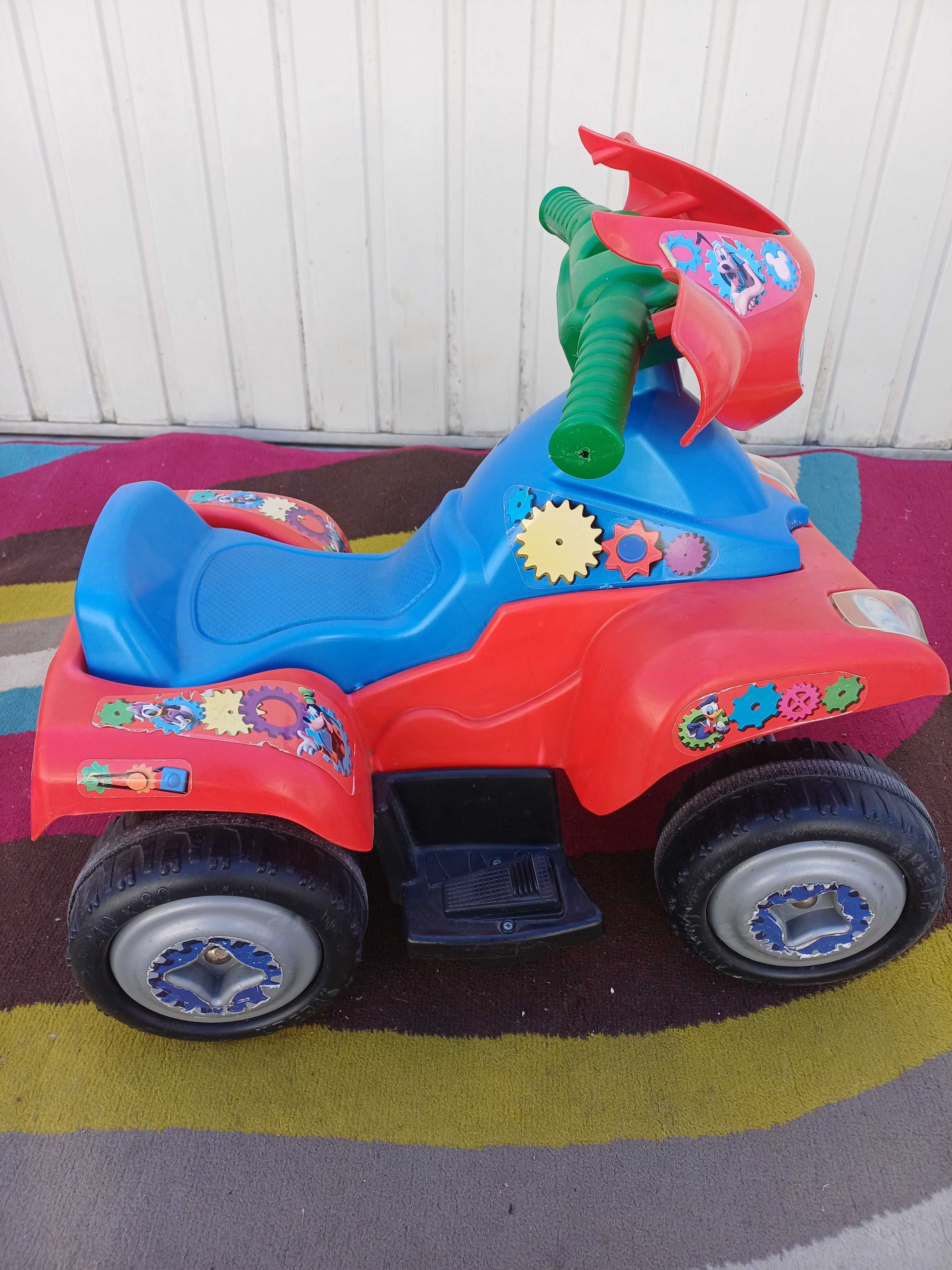 Moto 4 para criança até aos 4 anos
