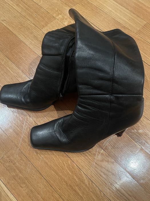 Botas em pela sintetica