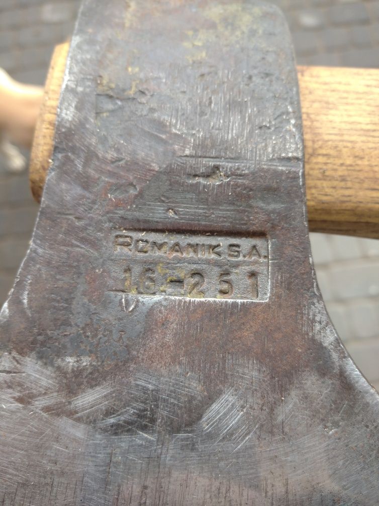 Kuta siekiera Kanadyjska Romanik 1,6kg/80cm akacja