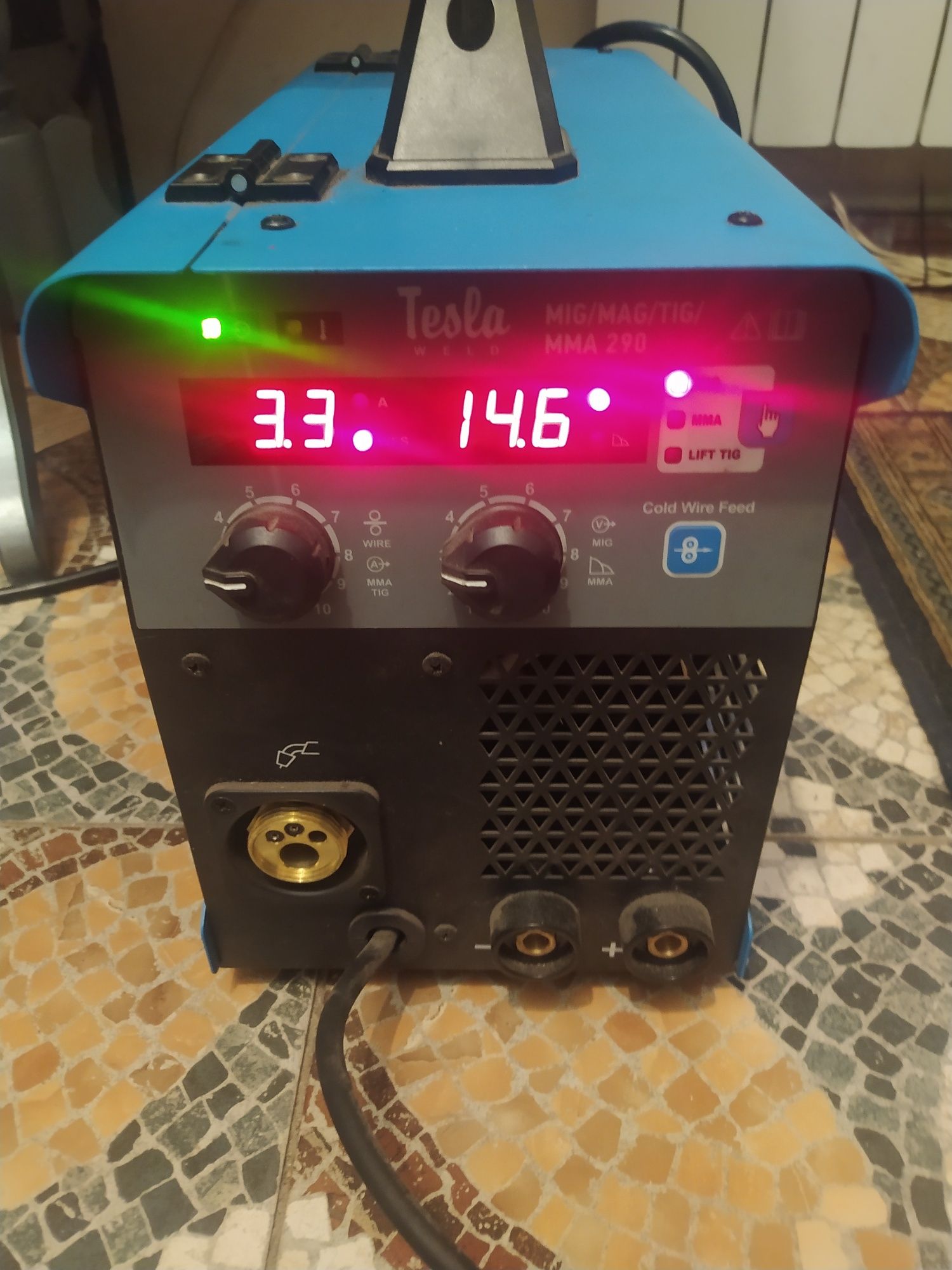 Продам сварочный аппарат Tesla weld 290