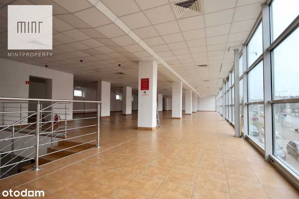 Budynek Lokal Handlowo-Usługowy w centrum
