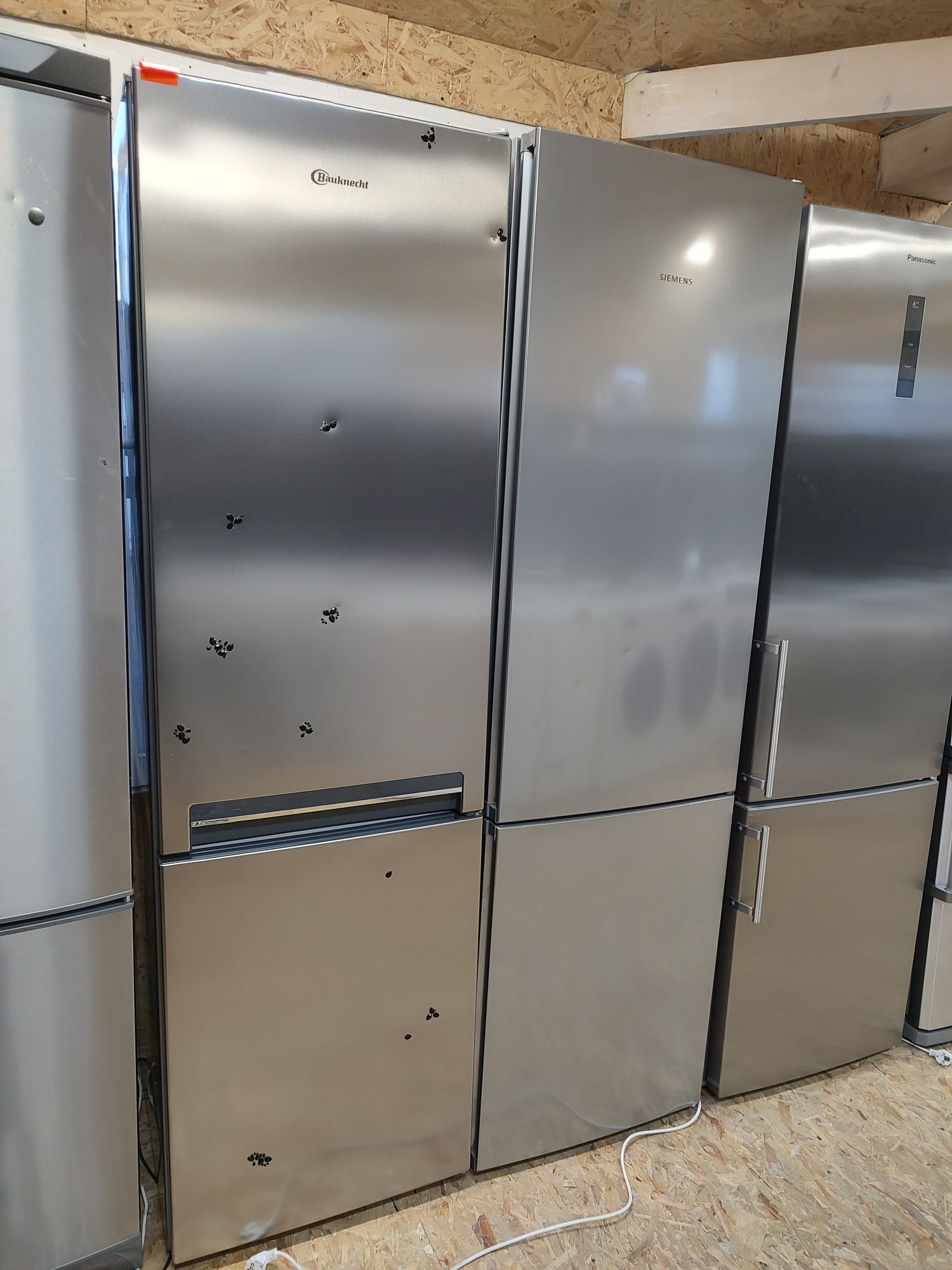 NoFrost Холодильник фірми Siemens, висотою 2м, з Німеччини