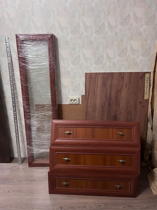 Фасады для шкафа со стеклом и ящички для комода