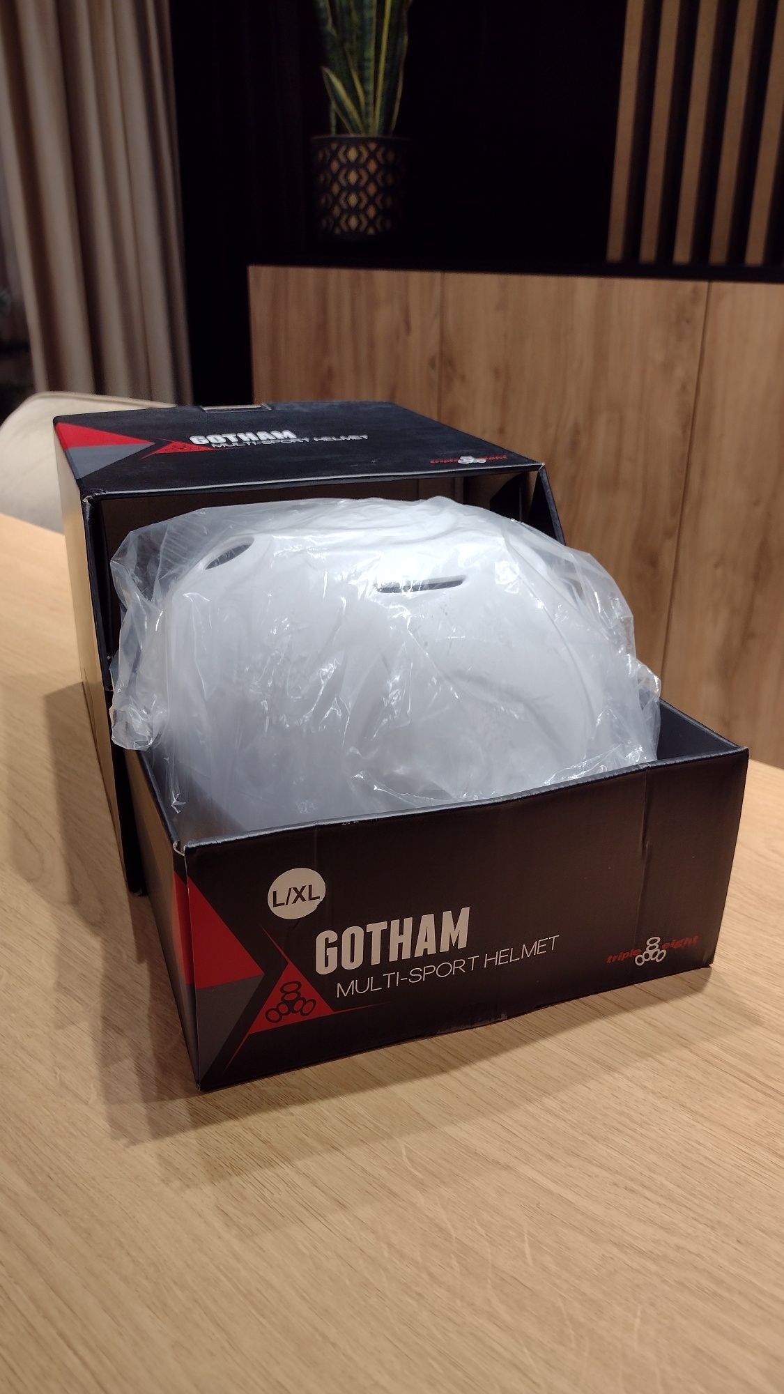 Kask Triple Eight Gotham (r. L/XL)