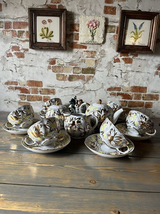 Чайный сервиз «Золотая ромашка» ЛФЗ. СССР.