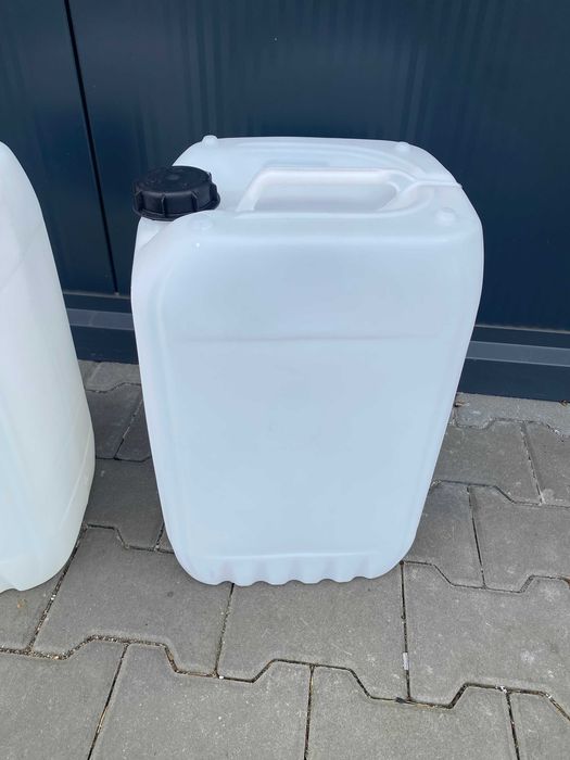 Kanister, kanistry, bańka plastikowa z korkiem 25L-20L raz zalane