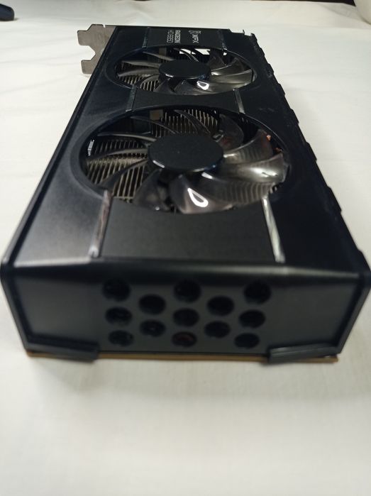 Видеокарта XFX Radeon HD6950 Dual Heatpipe 2GB – на запчасти/ремонт