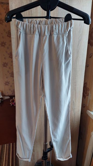 Легкі штани з льону