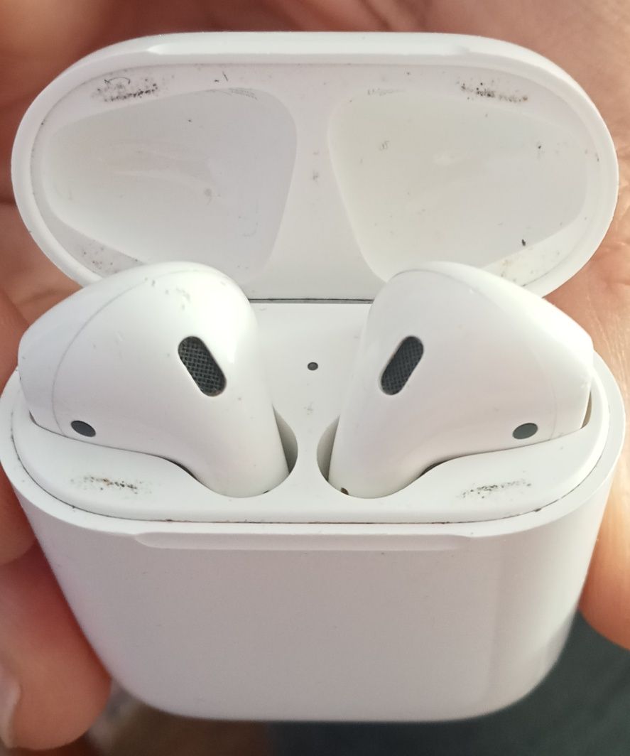 Słuchawki air pods sprawne