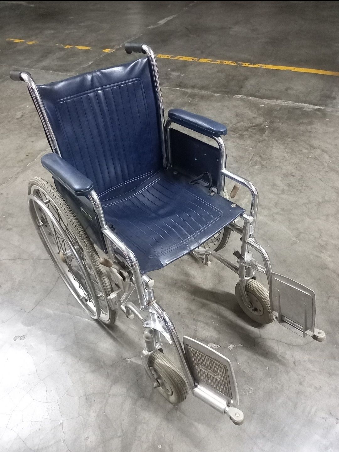 Cama Articulada Elétrica, Cadeiras de Rodas e de Banho, Andador