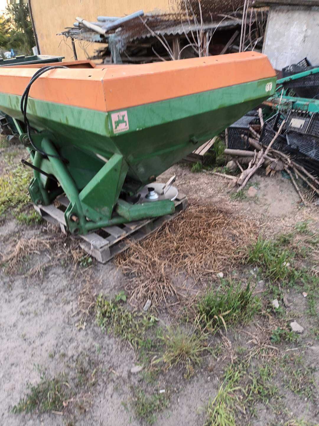 Rozsiewacz nawozów Amazone sprzedam