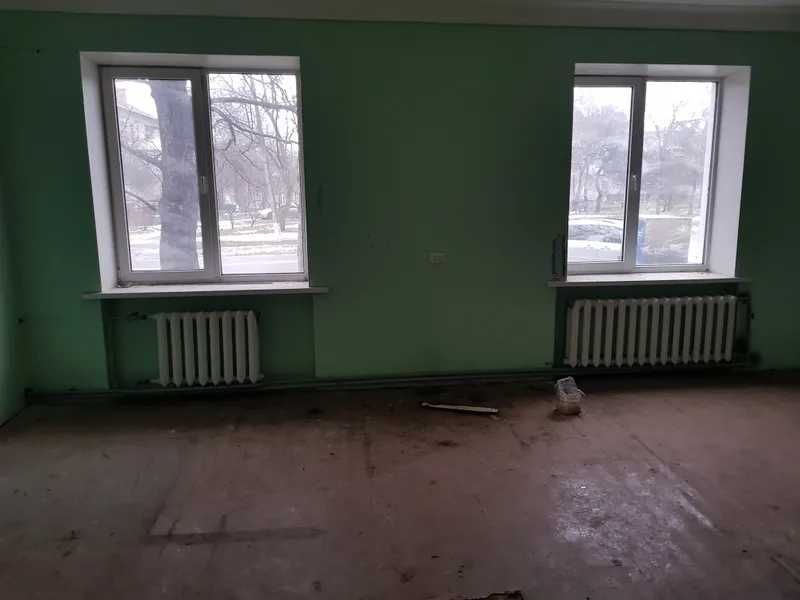 Нежитлове приміщення, 114,7 кв. м, вул. Героїв України, 13