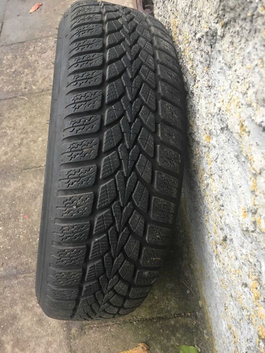 Opony zimowe z felgami 185/60 R15
