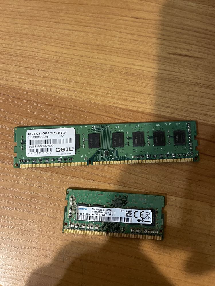 Продам 2 плашки оперативной памяти DDR4 и DDR3