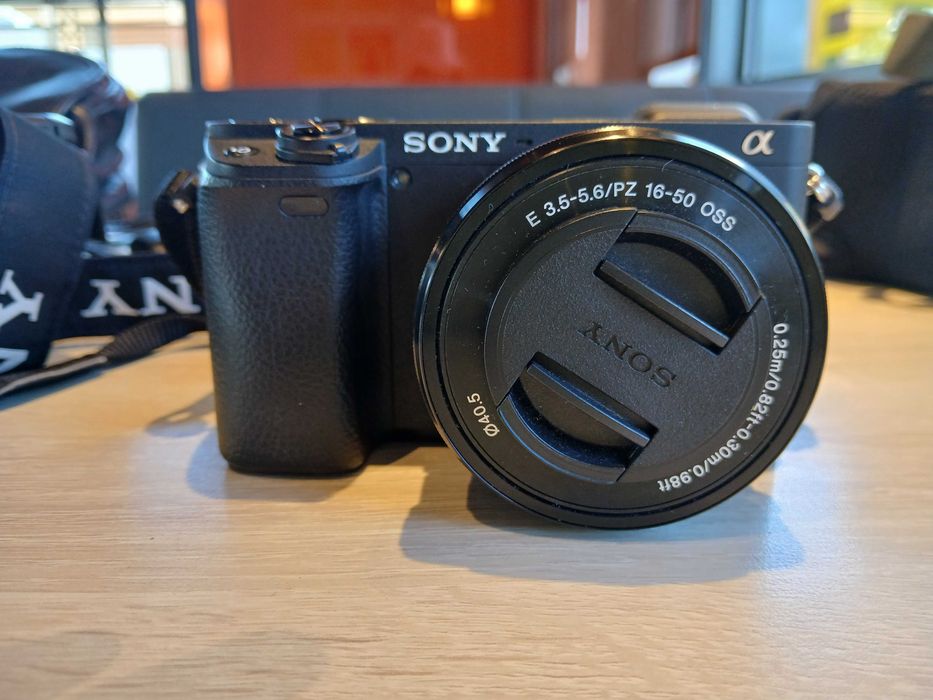 Sony alpha 6400 blogging camera kit