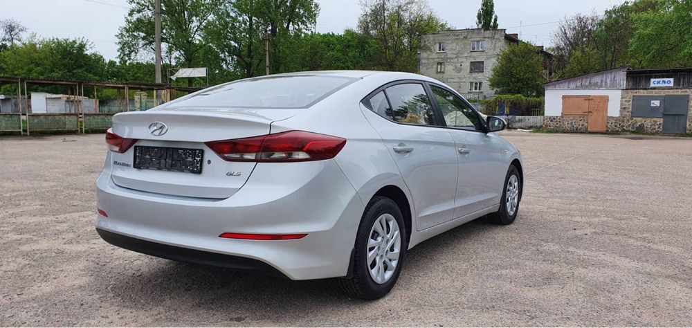 Hyundai Elantra