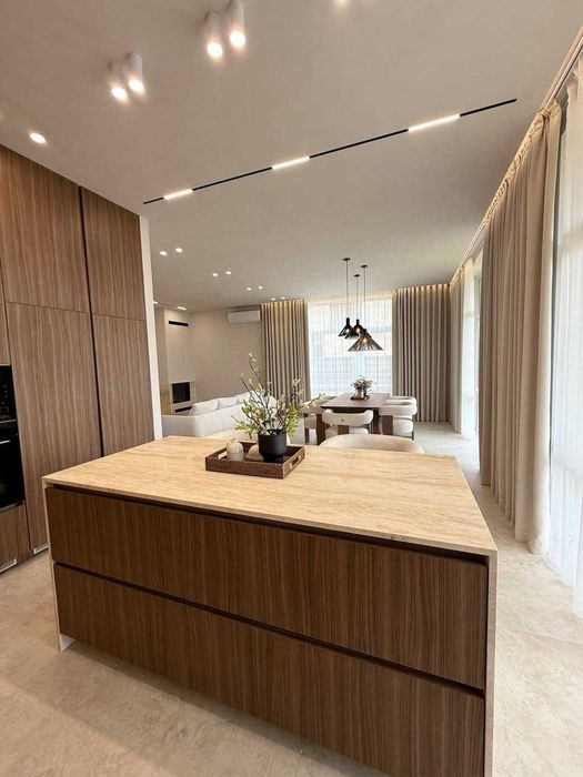 Елегантний вишуканий та комфортний БУДИНОК З РЕМОНТОМ та меблями