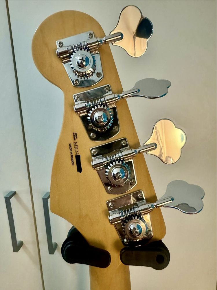 Fender Jazz Bass (Edição Limitada)