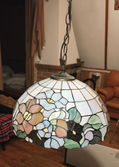 Lampa wisząca witrażowa w stylu Tiffany