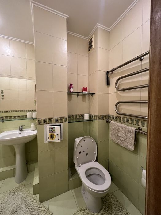 Ахматовой 41 Позняки