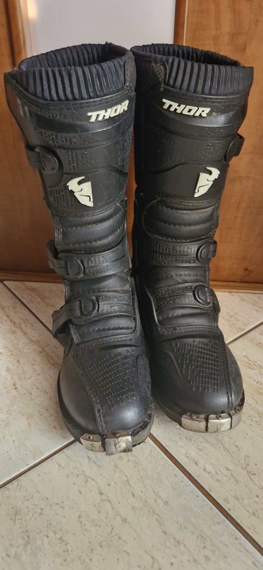 Buty cross 39 THOR
