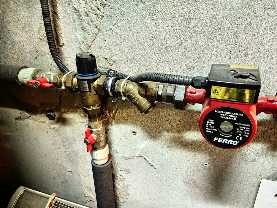 System akumlacyjno-buforowy, Bufor 1500 litrów wraz z osprzętem.